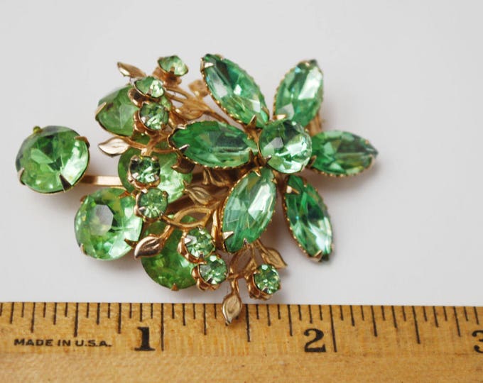 Rhinestone Flower Brooch - Prong Green Glass rhinestones - gold tone metal pin -Mid Century - Floral Pin