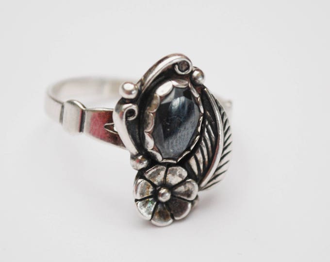 Hematite ring Sterling - Wheeler mfg Company - size 9 1/2 - flower - Native American tribal southwestern ring