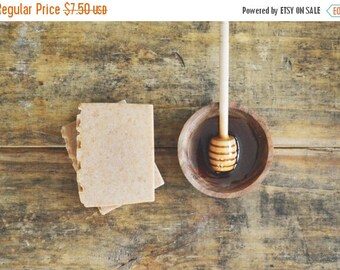 25% OFF CLEARANCE SALE Honey + Buttermilk Soap | Warm and Nutty Scented Cold Process Soap, Sensitive Dry Skin Beeswax Handmade Soap, Luxury