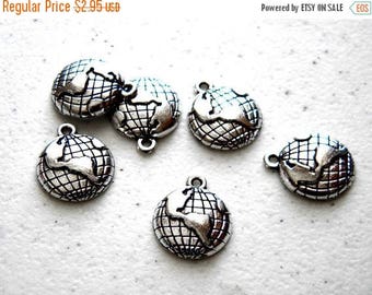 HALF PRICE 5 Silver Globe Charms - 19mm - World Charms - Steampunk Charms