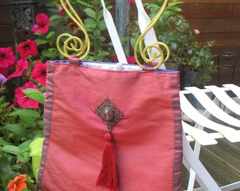 Purse of ceremony in silk and silk taffeta