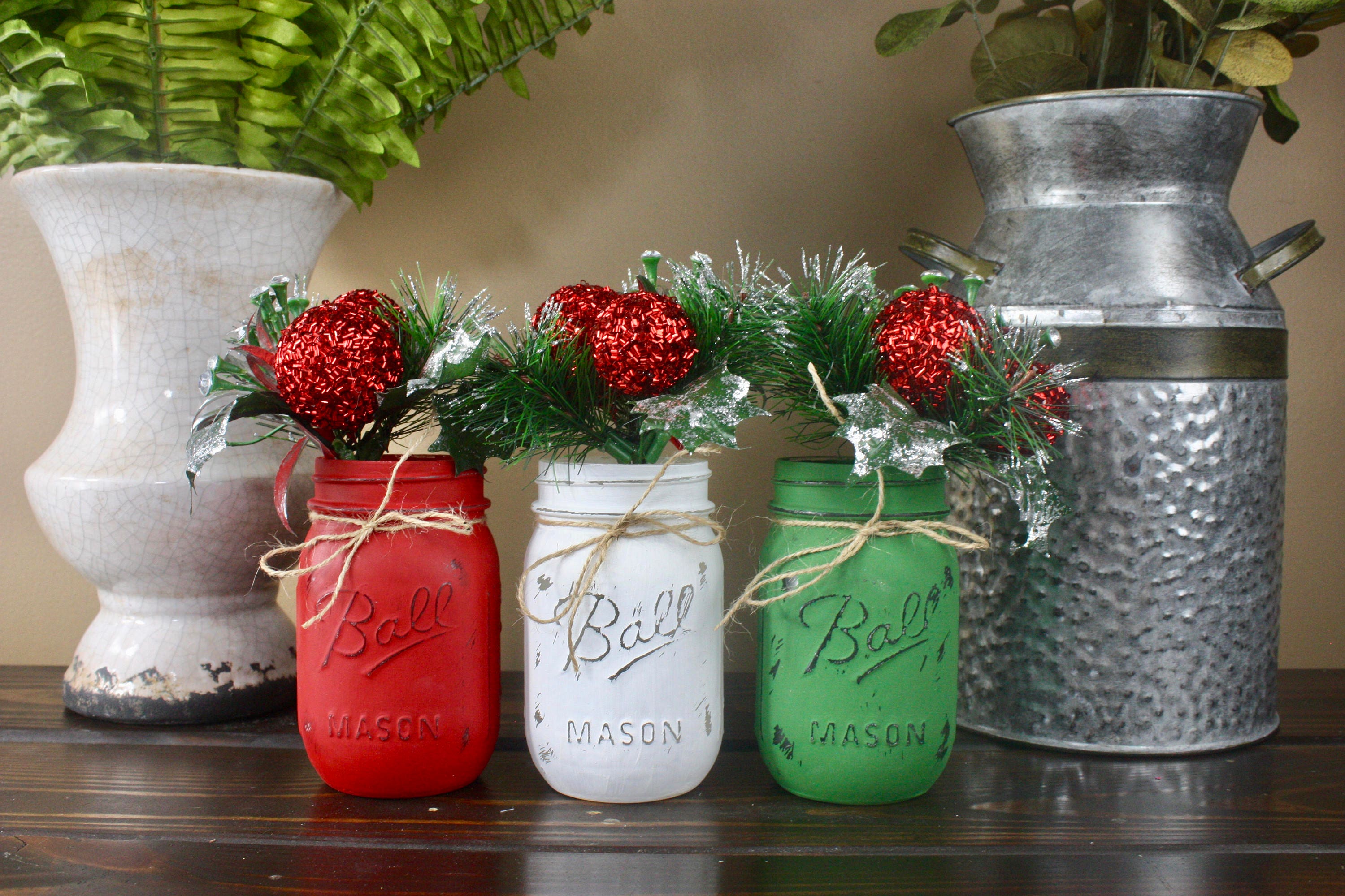 Christmas Mason Jar Decor. Christmas Mason Jars. Painted Mason