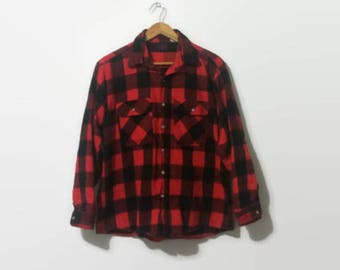 1990s Red and Black Checkered Flannel L/XL