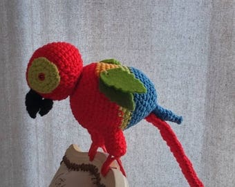 MACAW Parrot - crochet - can be placed on a windowsill