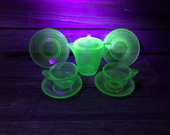 depression glass childs tea set