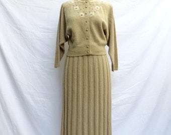 Vintage 1950's/Light Beige Wool Sweater and Skirt Set/Kimberly Knits/Ecru Sweater and Skirt Ensemble/Cardigan Skirt Set/Medium-Large