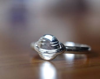 Silver Planet Ring, Silver Saturn Ring, Sterling Silver Ring, Space Ring, Celestial Charm Ring, Solar System Jewelry, Science & Geek Jewelry