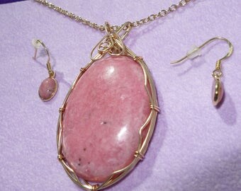 Rhodonite cabochon pendant necklace and earrings