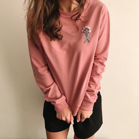 Cute crewneck lavender embroidery sweatshirt Women's