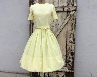 1950s Full Yellow Pleated Dress Xsmall Small 24 Waist