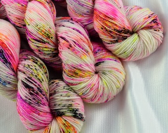 Indie Dyed Yarn, Hand Dyed Yarn, Speckled Sock Yarn, Sock Yarn, Indie Sock Yarn, Indie Sparkle Yarn, Indie Speckled Yarn, Graffiti Colorway