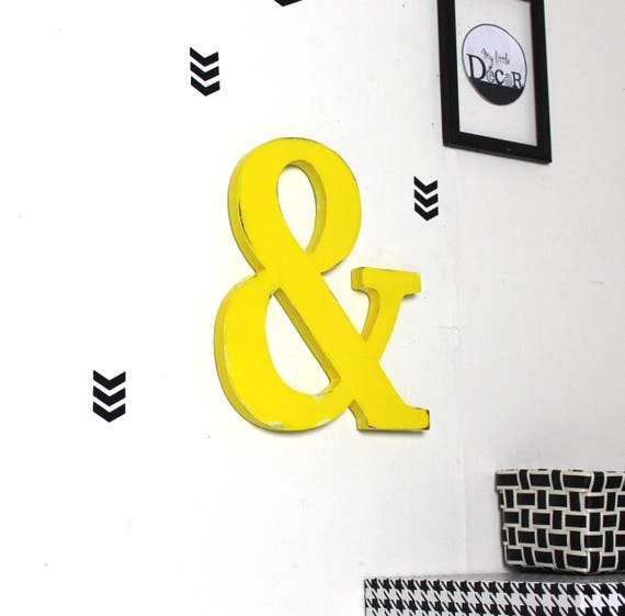 Yellow ampersand