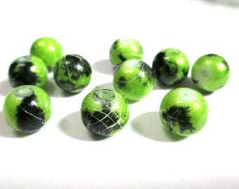 10 bright green speckled and wire 10mm beads (S-25)