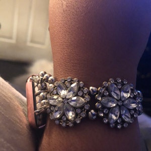 Buyer photo ilynn aragon, who reviewed this item with the Etsy app for iPhone.