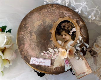 Hand Decorated Box, Shabby chic Jewelry , Box, Old Antique box, Distressed brown Box, Trinket Box, woman portrait, decoupage, organizer
