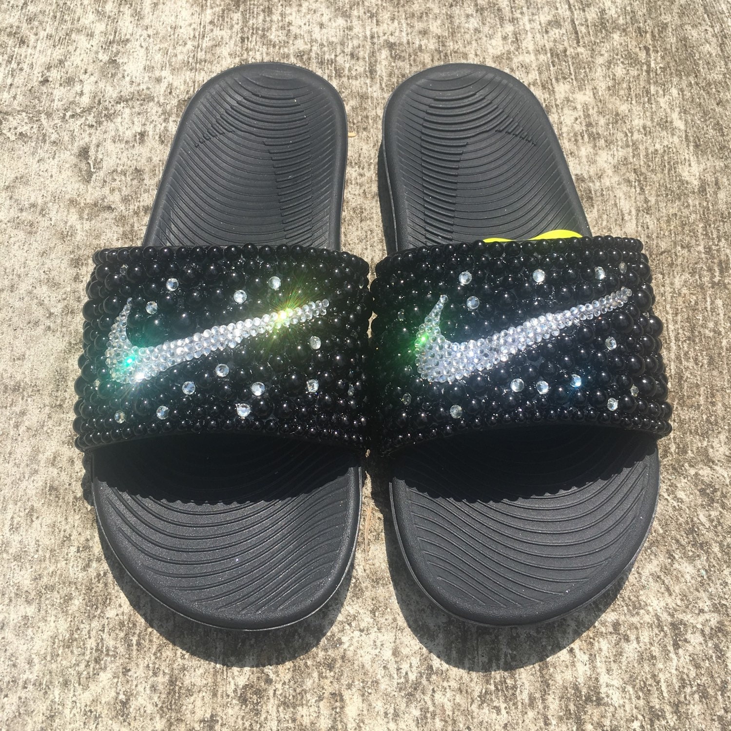 nike smile slides