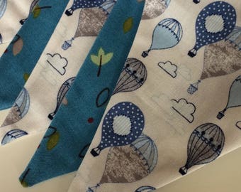 Blue Hot air balloons bunting