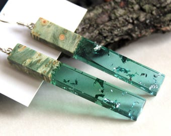 Long earrings, Green earrings, wood earrings, Resin earrings, wood resin earrings, resin jewelry, wood jewelry.