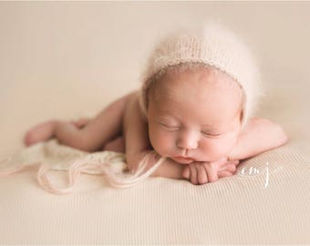 Simple Newborn Bonnet Pattern, Knitting Pattern, PDF, Simple Knit Newborn Photography Prop Bonnet Pattern, Simple Knit Bonnet Pattern