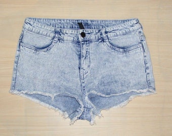 Size 10 vintage 80s mid rise cutoff frayed hotpant short blue acid wash (HM92)