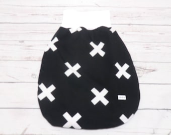 Infant sleeping bag from 0 to 6 months crosses black and white with fleece feed, Schlafsack, Pucksack kreuze schwarz-weiß