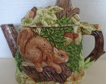 The Village Squirrel Tea Pot Collectables