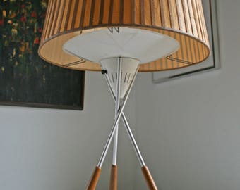 RARE vintage mid century Lightolier Gerald Thurston tripod table lamp