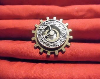 Adjustable steampunk gear and clock ring