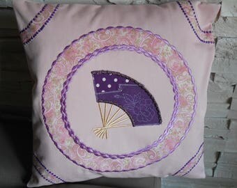 coussin appliqué en eventail