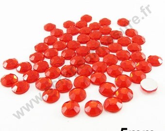 Paste rhinestone round - red - 5mm - x 65pcs
