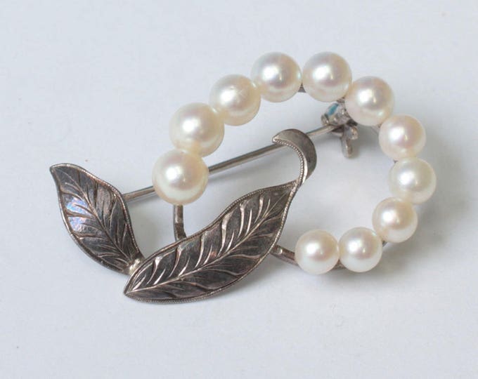 CIJ Sale Cultured Pearl and Silver Pin Swirled Leaf Design Gift Wedding Vintage