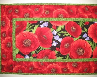 Poppy Table Runner or Wall Hanging, handmade, quilted, table runner quilted
