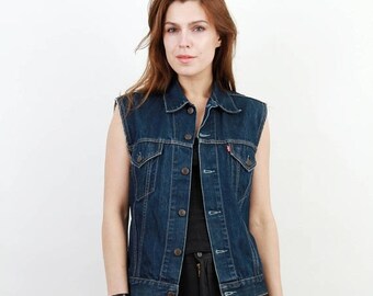 SALE Levis Vest / Blue Denim Vest / Medium Denim Vest / Vintage Levis Vest / Levi Strauss Vest / Hipster Vest / Vintage Denim Vest / 80s Ves