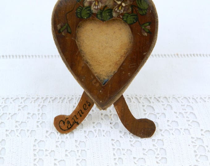 Small French Antique Heart Shaped Painted Treen / Wooden Victorian Picture Frame Souvenir from Cote D'azur Town of Cannes in South of France Small French Antique Heart Shaped Painted Treen / Wooden Victorian Picture Frame Souvenir from Cote D'azur Town of Cannes in South of France