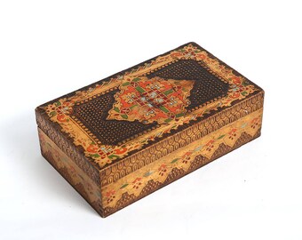 Vintage handmade wooden box case, vintage jewelry box, handmade jewelry box, Vintage wooden pyrography box case, retro jewelry box