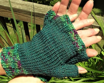 Fingerless Gloves Hand Knit Ladies' Emerald Green Gloves W/Variegated Cuffs Merino Wool Fingerless Hand Warmers Green Fingerless Wool Gloves