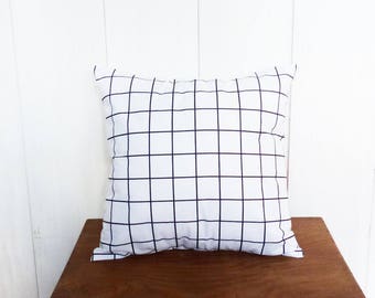 Cushion cover 40 x 40 cm black and white checkered pattern
