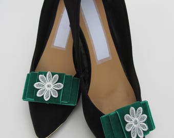 Green double bow shoe clips, shoes, clips, weddings, accessories, wedding accessories, green bows, bows, wedding shoes, shoes, wedding day.