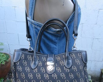 On Sale Dooney & Bourke Tote Signature Crossbody Jacquard and Leather Handbag Purse Pushlock Bag