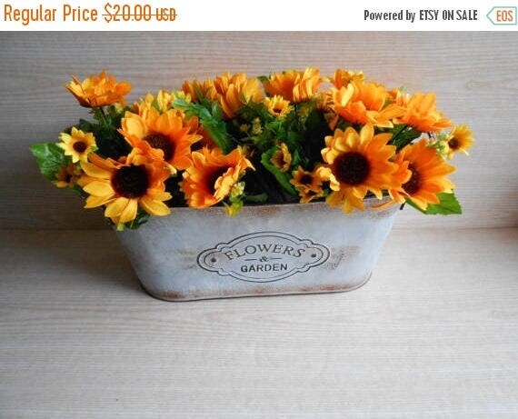 20 SALE Vintage Oval Galvanized Planter Tin Metal Pot Big 20 SALE Vintage Oval Galvanized Planter Tin Metal Pot Big