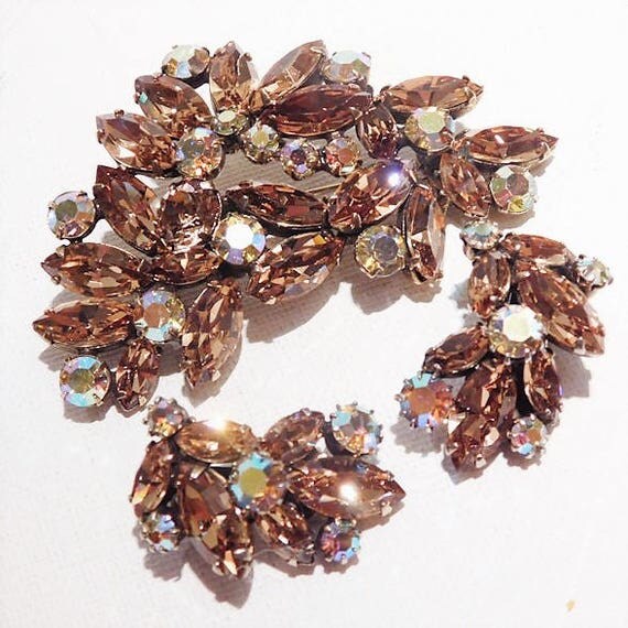 REGENCY Rhinestone Brooch Earrings Set / 1950s Mid Century Rhinestone Jewelry / Demi Parure / Champagne Topaz Glass Brooch and Earrings