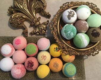 9 Large Bath Bombs, Bath Bomb Set, Handmade Fizzies, Perfect for a gift! Moisturizing Bath Bomb for Dry Skin, Bath Salt, Spa