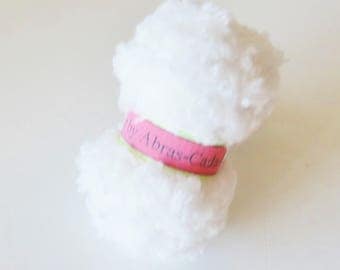 Ring of white yarn (customizable)
