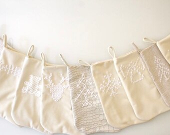 Lot De Tissus Point De Croix Charles Craft – 18 Et 22 Count, Blanc Ancien, 12x18