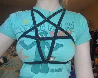 Spiked pentagram harness