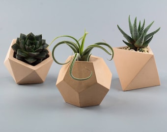 Set of 3 Concrete planters, succulent planter, concrete planters, geometric planter, air plant holder, small concrete planter
