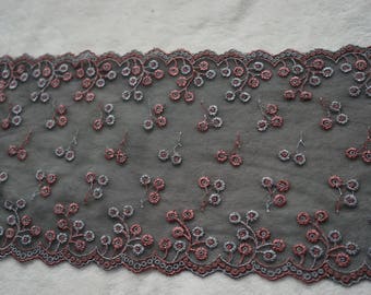 1.05 m x 21 cm Ref 1207 B embroidered tulle lace