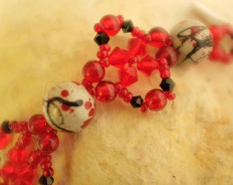 Bracelet inspiration Chinese grey black and Red
