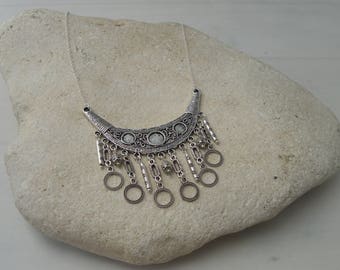Silver bib necklace