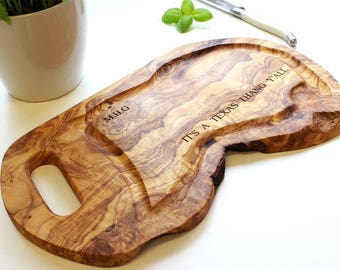 chopping board with grooves